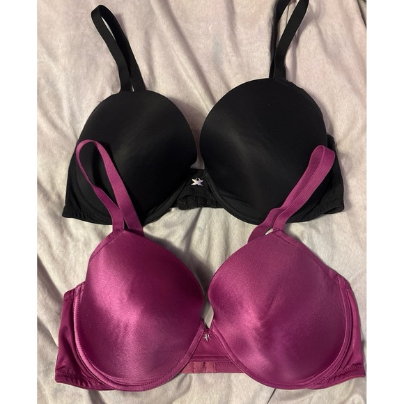 Frederick's of Hollywood 2 Padded Ultra Cleavage Push-up Underwire Bras, 36DD - Picture 1 of 7